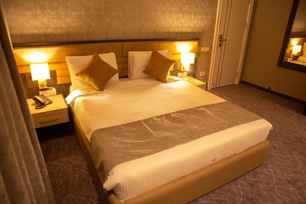 Parkway Inn Hotel & Spa Bakü 4*,